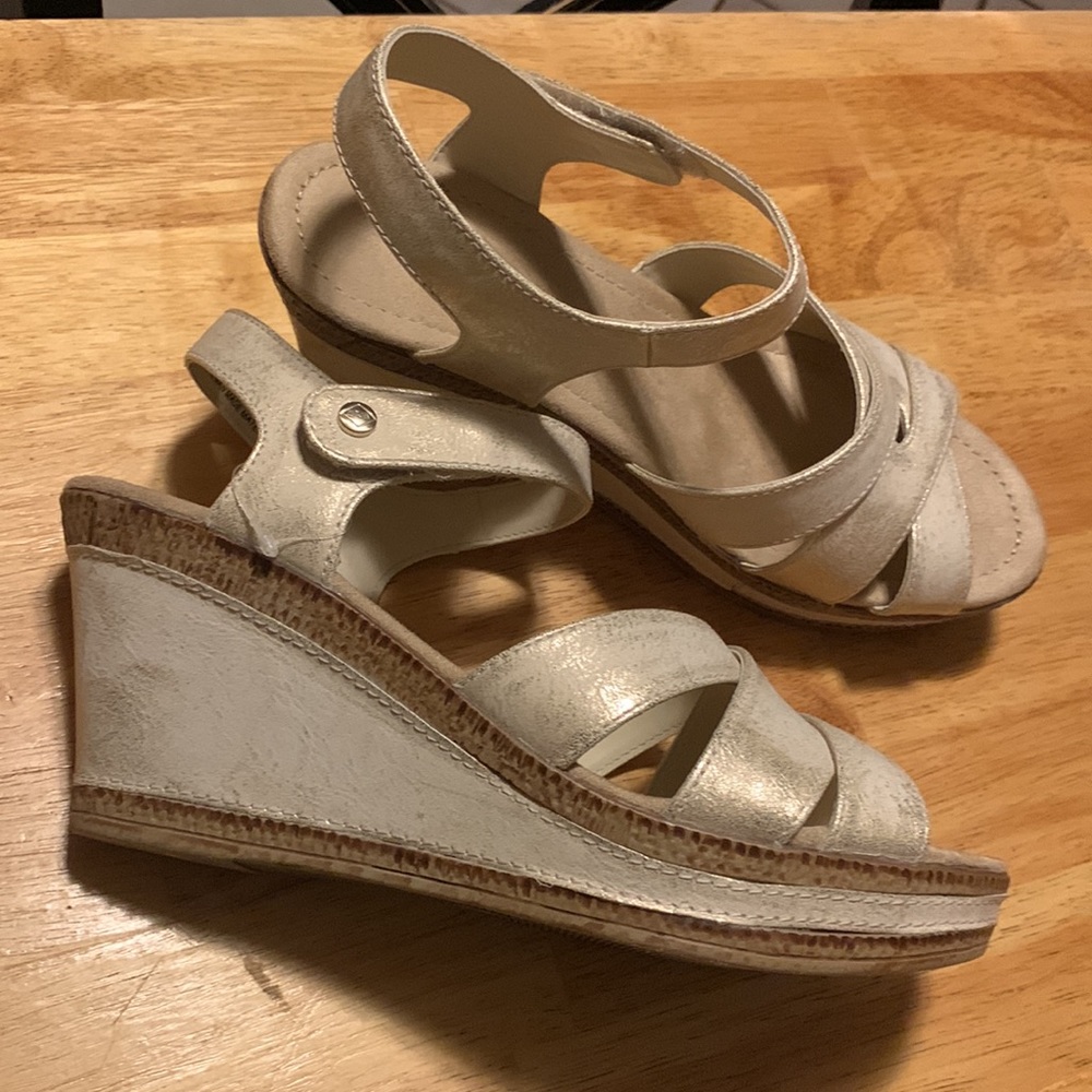 Wedges - Picture 4 of 5
